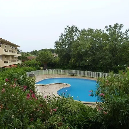 Apartment T2 Avec Piscine, Ascenseur Et Parking Prive, A 300m De La - 4 Couchages, Animaux Ok - Fr-1-388-89 Argeles-sur-Mer